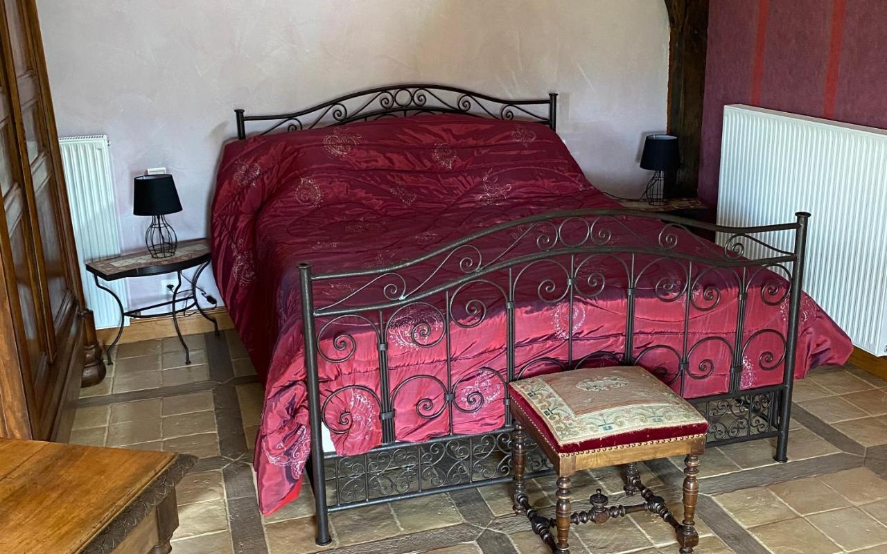 ホテル Le Domaine De Tizo Saint-Victor-de-Morestel エクステリア 写真