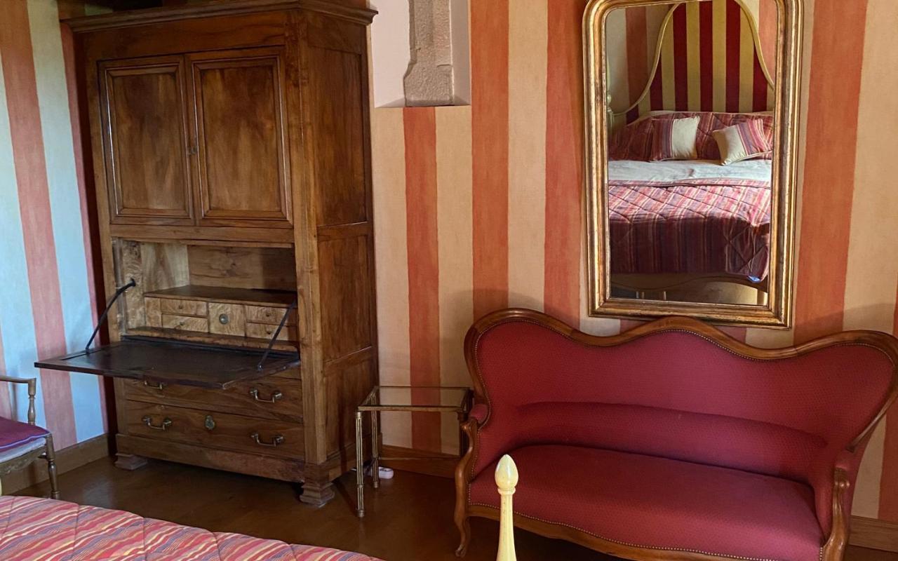 ホテル Le Domaine De Tizo Saint-Victor-de-Morestel エクステリア 写真