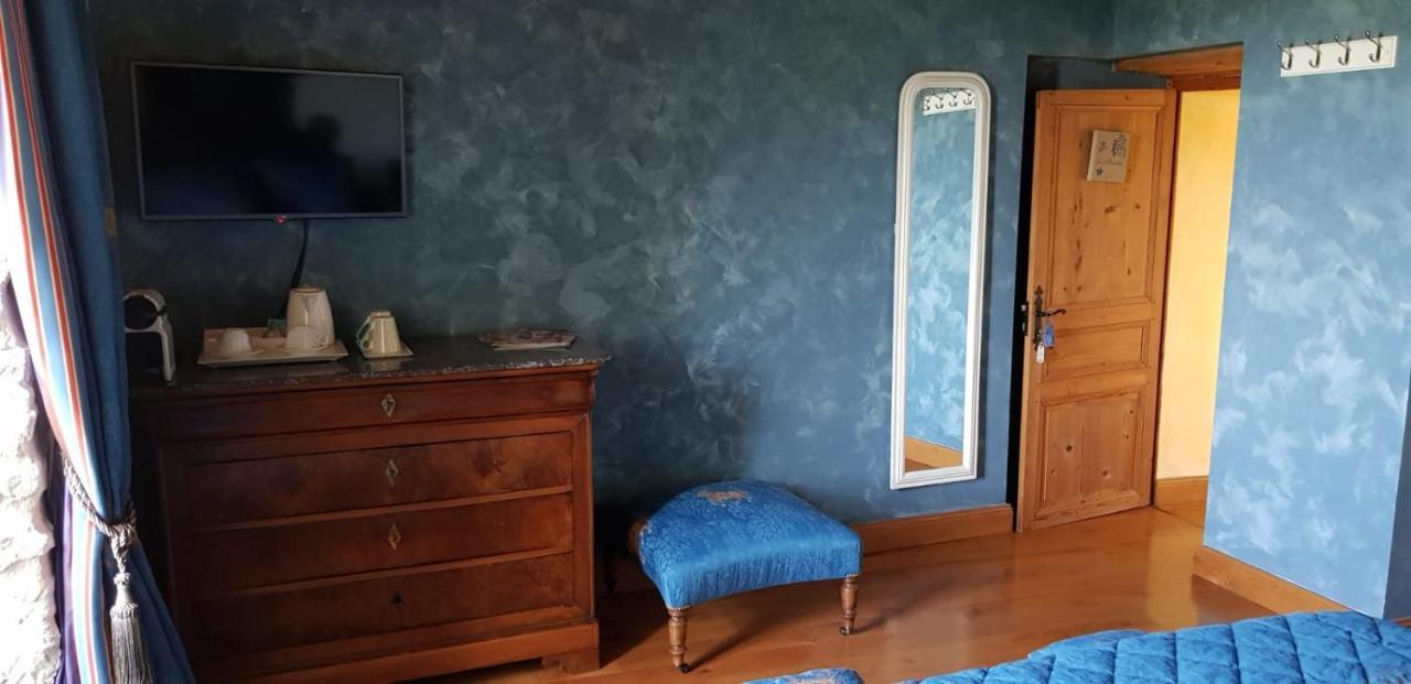 ホテル Le Domaine De Tizo Saint-Victor-de-Morestel エクステリア 写真