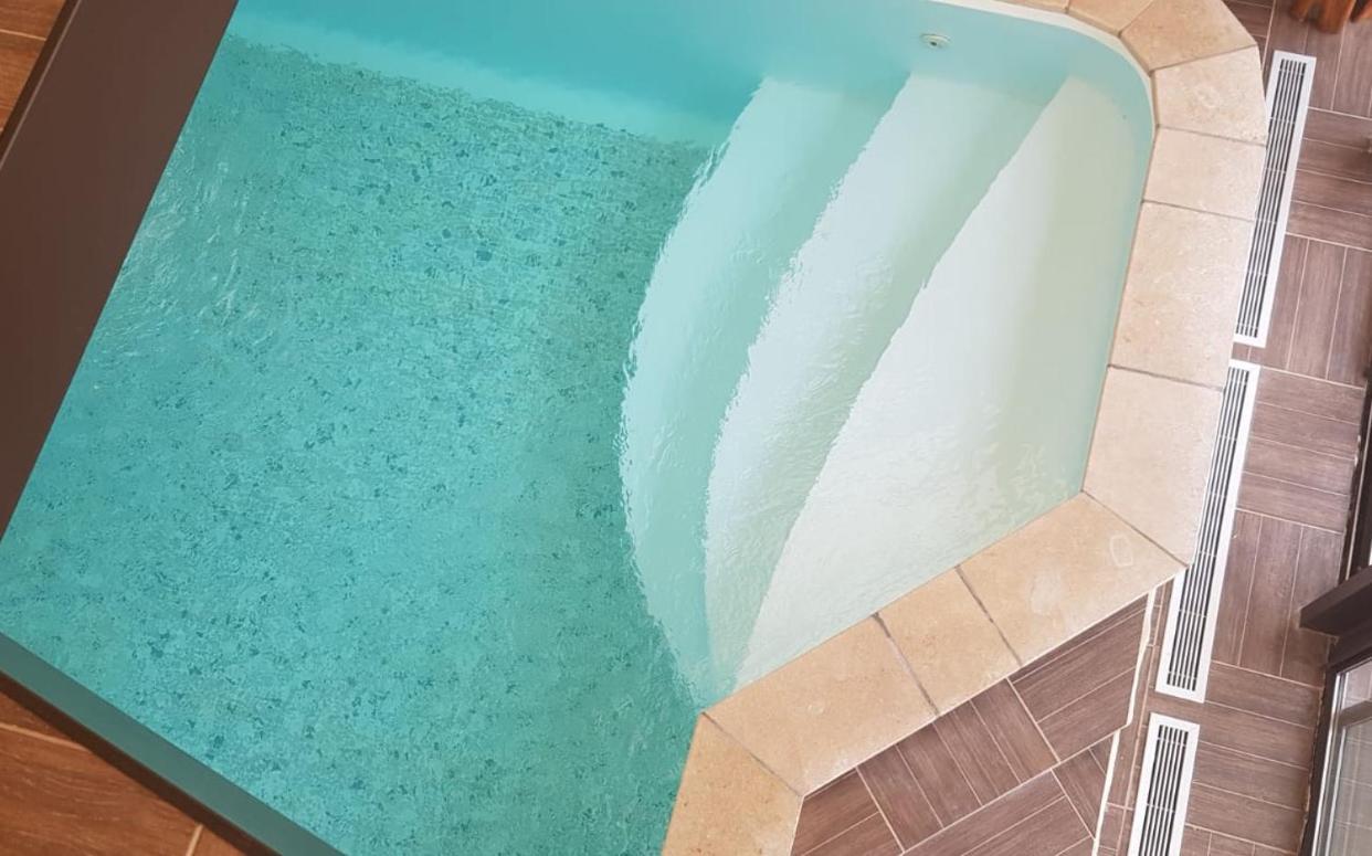 ホテル Le Domaine De Tizo Saint-Victor-de-Morestel エクステリア 写真